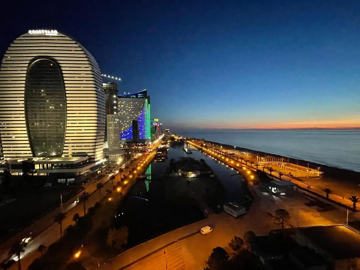 アパート Batumi Seaside Magnoliaアパートメント グルジア